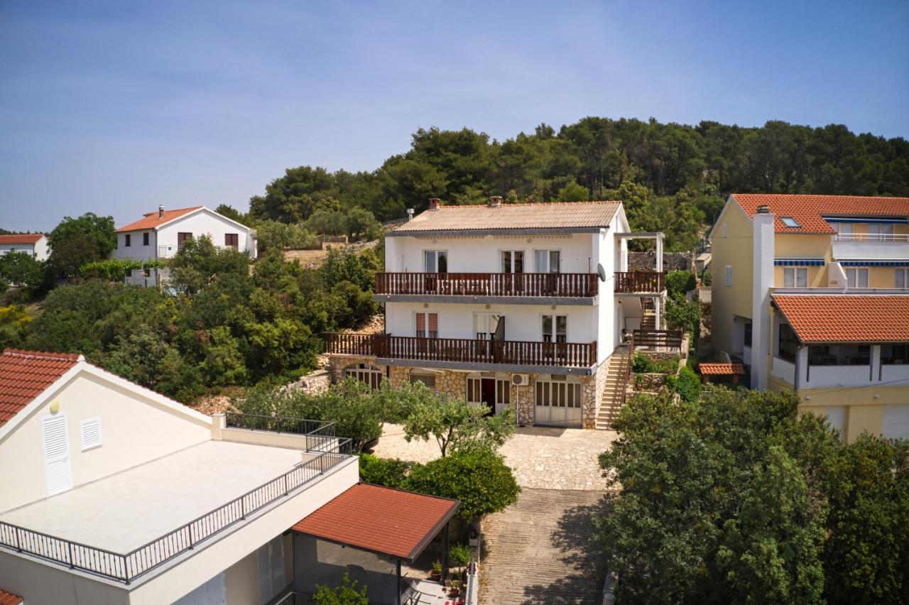 Apartments And Rooms By The Sea Tisno, Murter - 5128 ภายนอก รูปภาพ