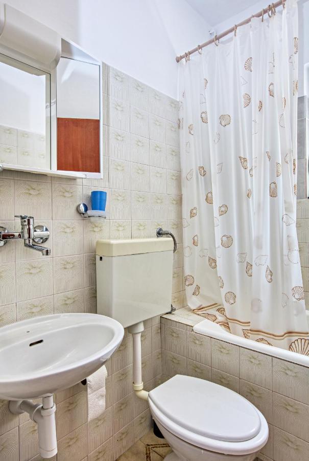 Apartments And Rooms By The Sea Tisno, Murter - 5128 ภายนอก รูปภาพ
